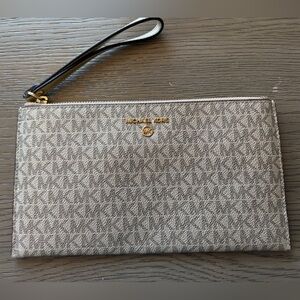 Michael Kors Tan and Gold Zip Wristlet